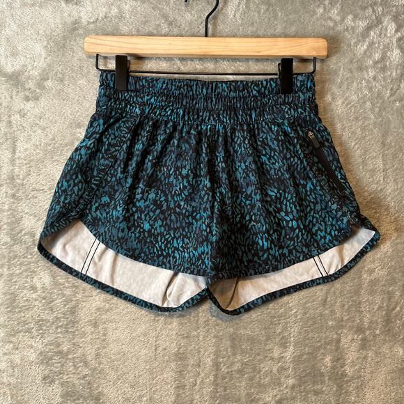 Lululemon Tracker Short V *4"‎ Illuminate Multi Black Size 4 - Picture 1 of 5